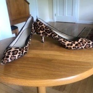 Leopard print shoe